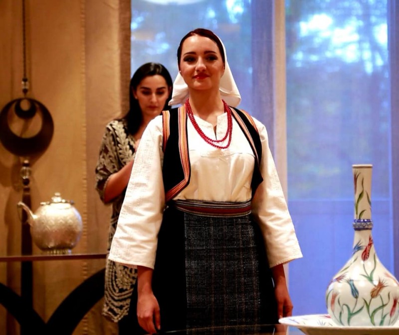 Revija tradicionalne ženske nošnje iz BiH