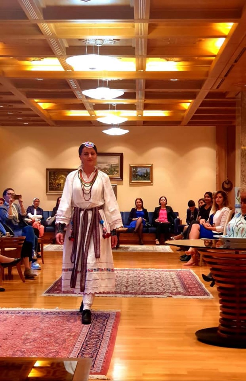 Revija tradicionalne ženske nošnje iz BiH